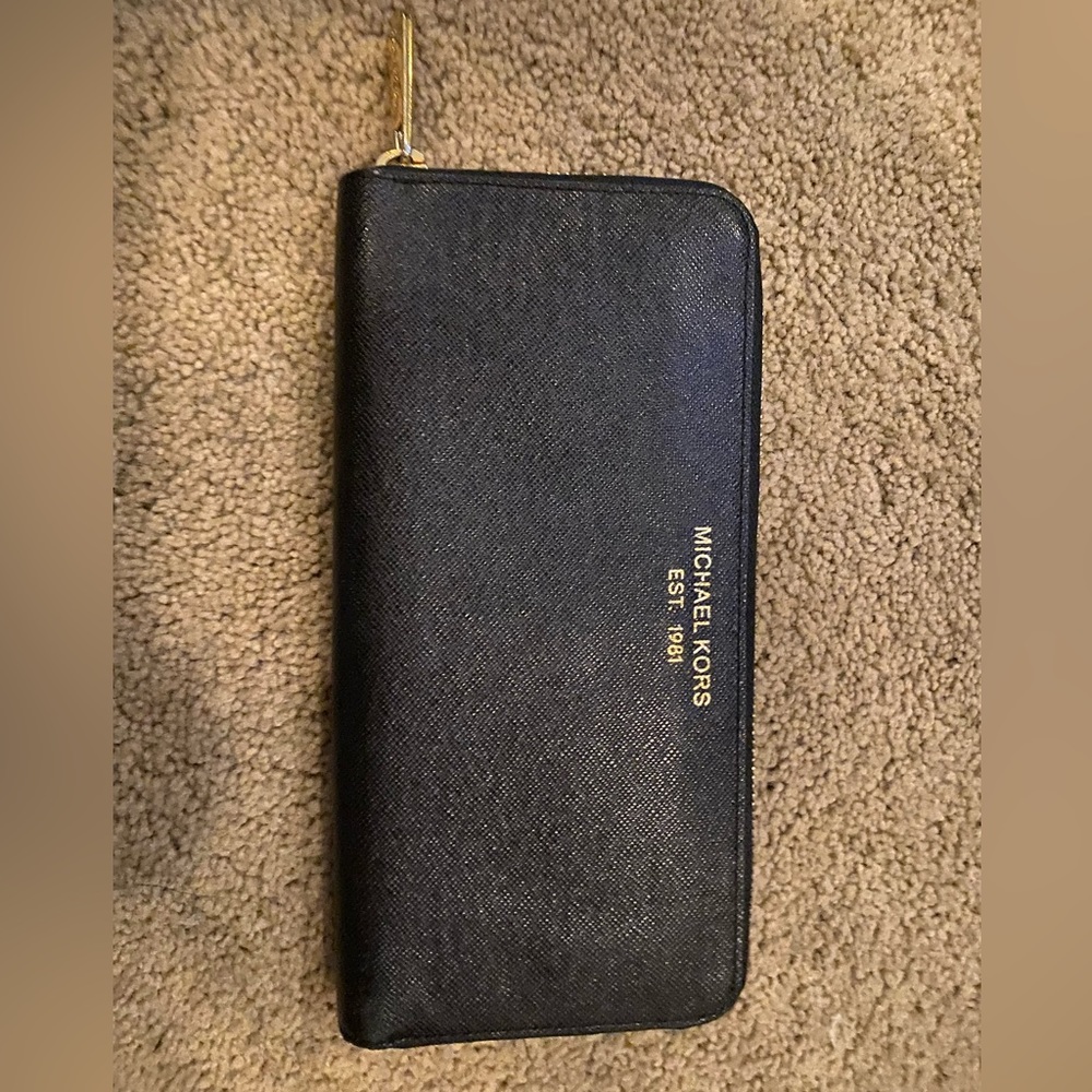 Michael kors designer Wallet